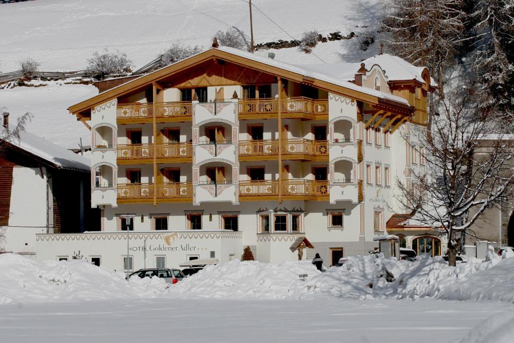 Hotel Goldener Adler Курон-Веноста Экстерьер фото
