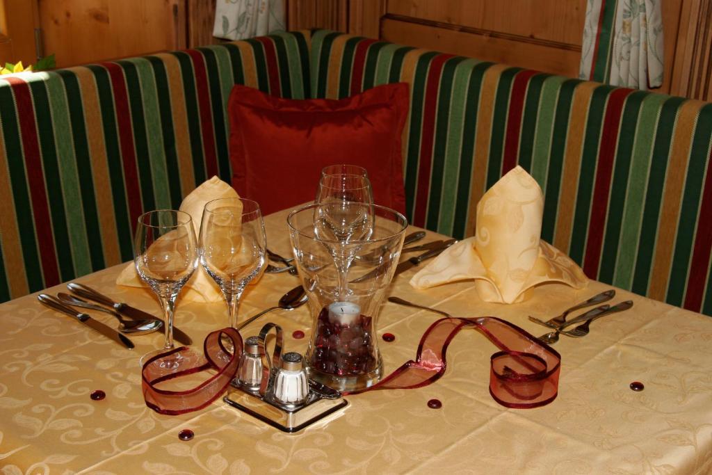Hotel Goldener Adler Курон-Веноста Экстерьер фото