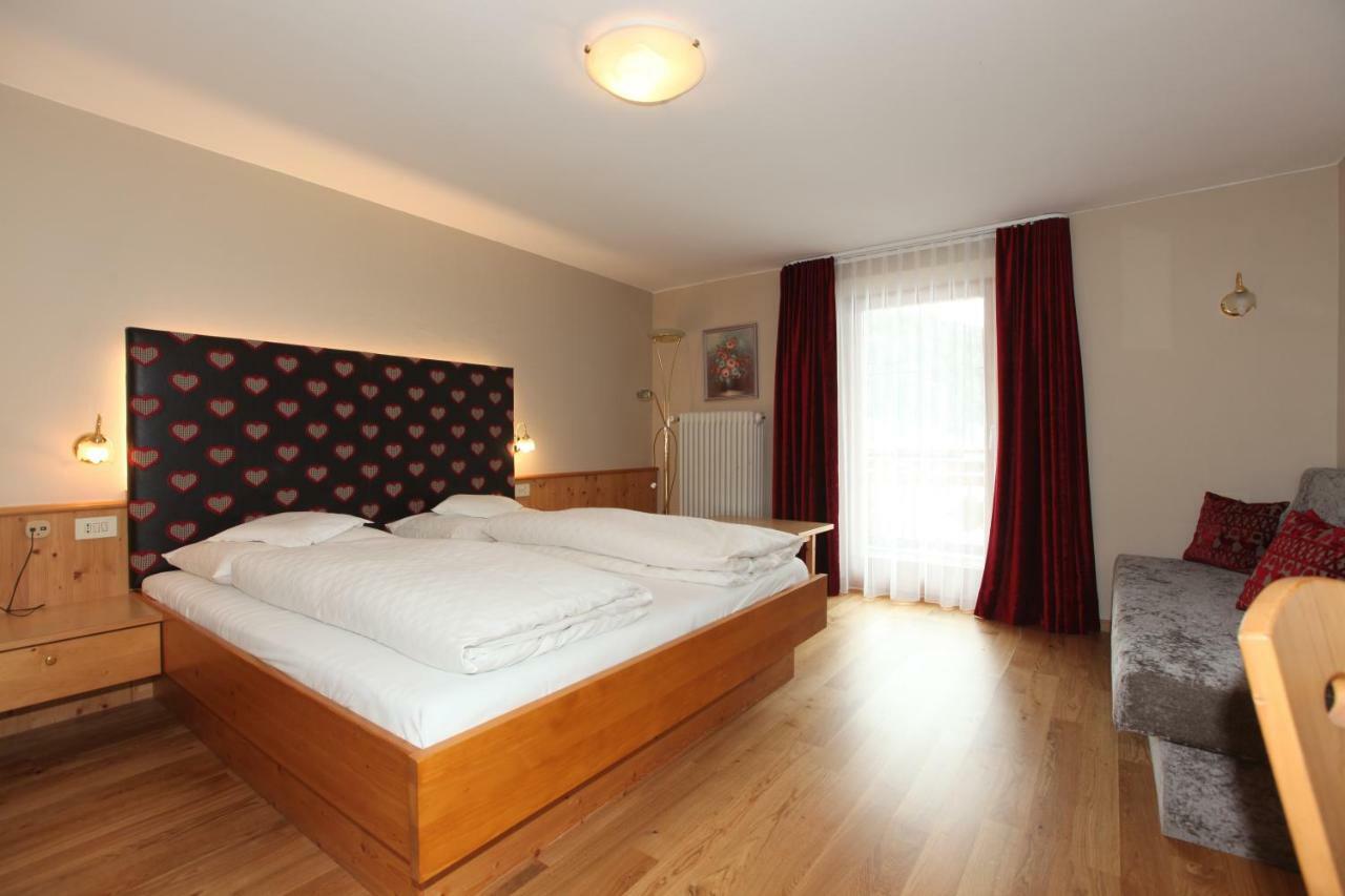 Hotel Goldener Adler Курон-Веноста Экстерьер фото